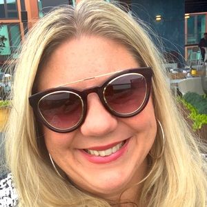 Meet your Posher, Sheena